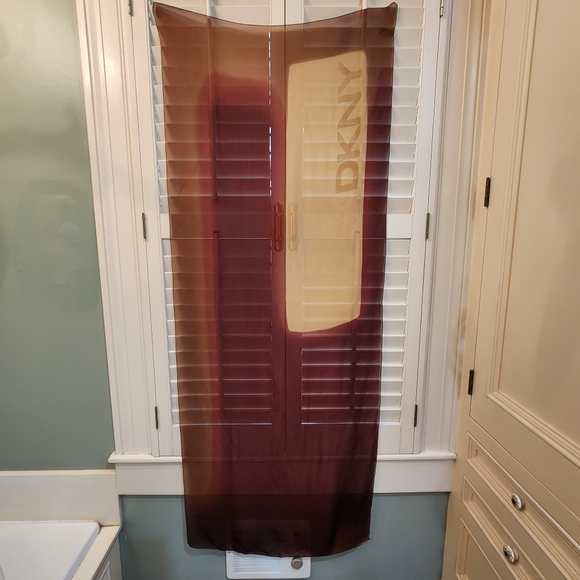 DKNYC 100% Silk 68×27 Made in Italy Maroon/Gold Hombre Scarf - Picture 2 of 6